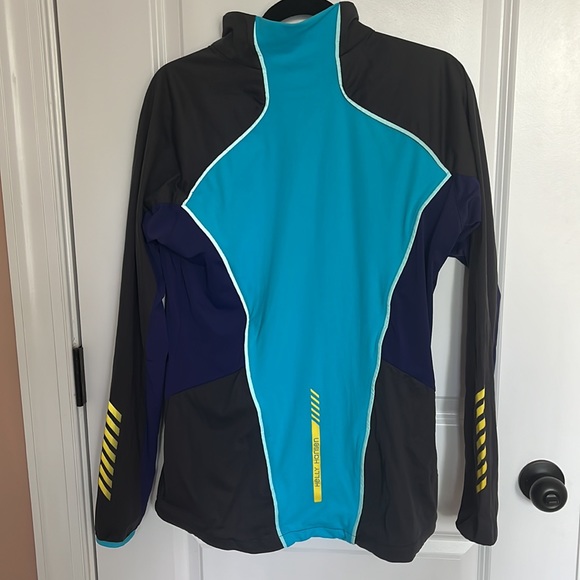 Helly Hansen training jacket - Picture 2 of 3